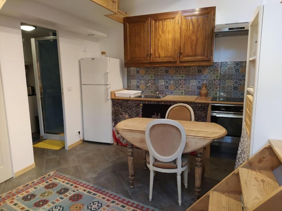 Superbe Appartement Dans Charmant Corps De Ferme Acheres-la-Foret Exterior foto